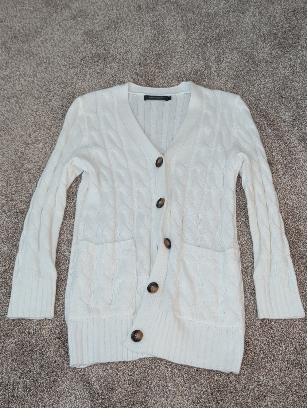 Women’s Cream Cable-Knit V-Neck Button Cardigan